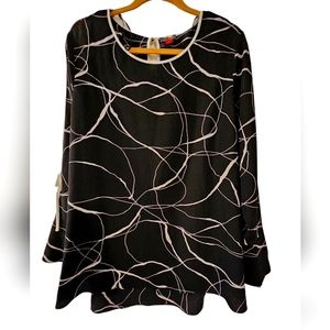 NWOT Vince Camuto XL blouse black and white